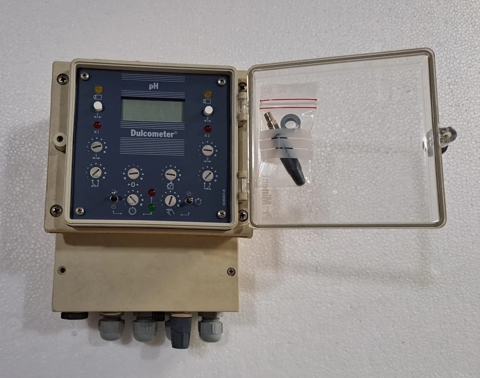 PROMINENT FLUID CONTROLS  PHWS 014 F2K2 4-20 MA DULCOMETER CONTROLLER SYSTEM - Image 2